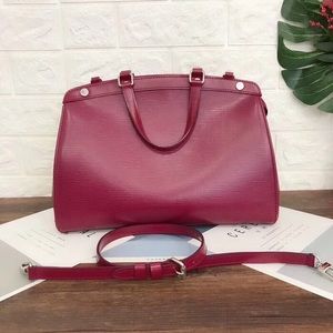 Authentic Louis Vuitton Brea Bag!